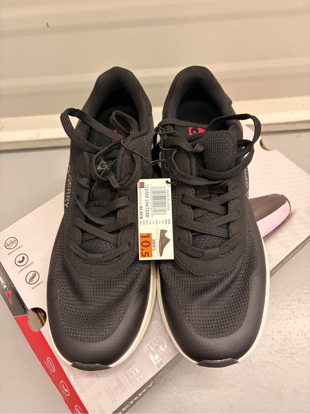 Gerry Men's Creston Lightweight Athletic Sneakers Black White NWT - Size 10.5